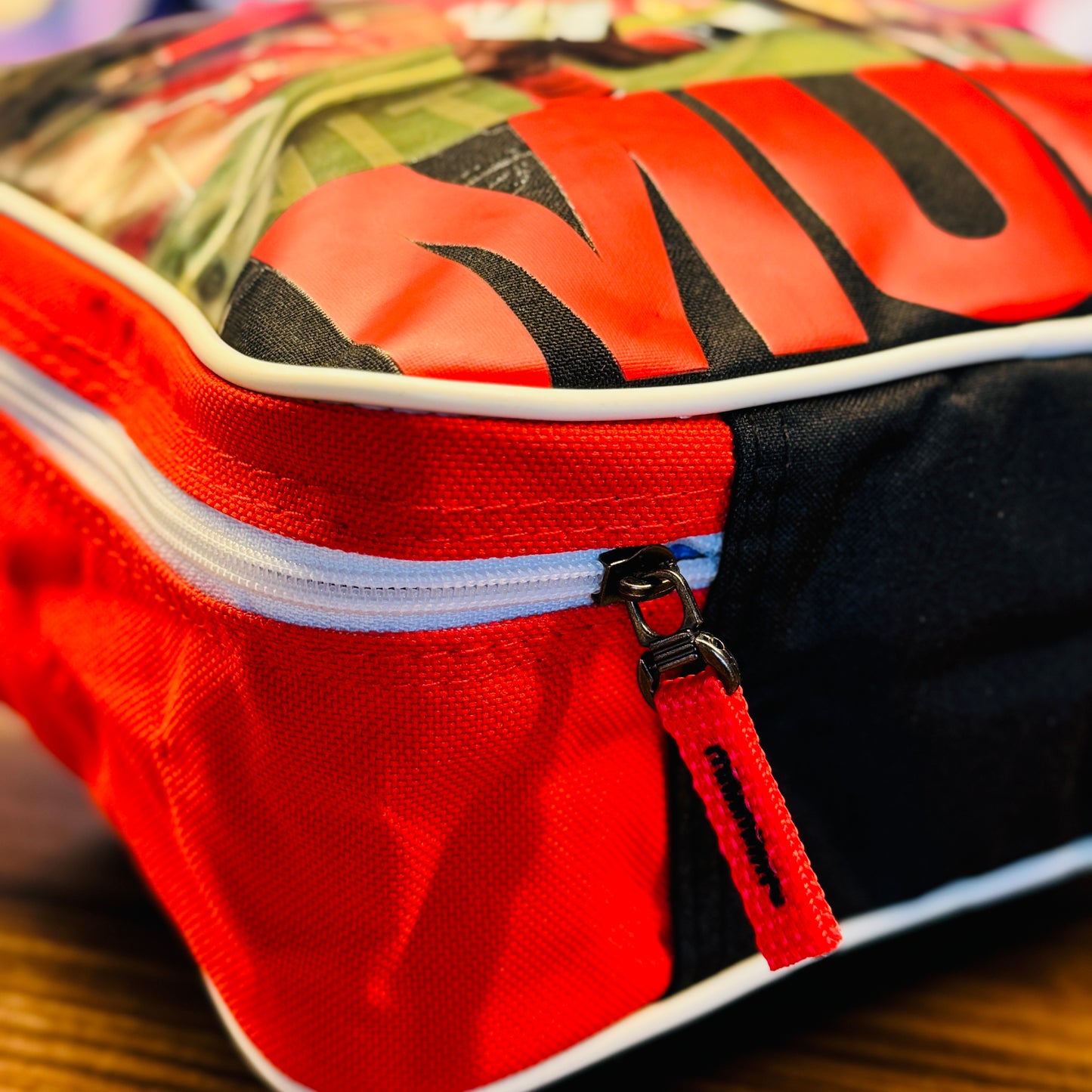 Insulated Lunch Tote With Shoulder Strap (MNU)