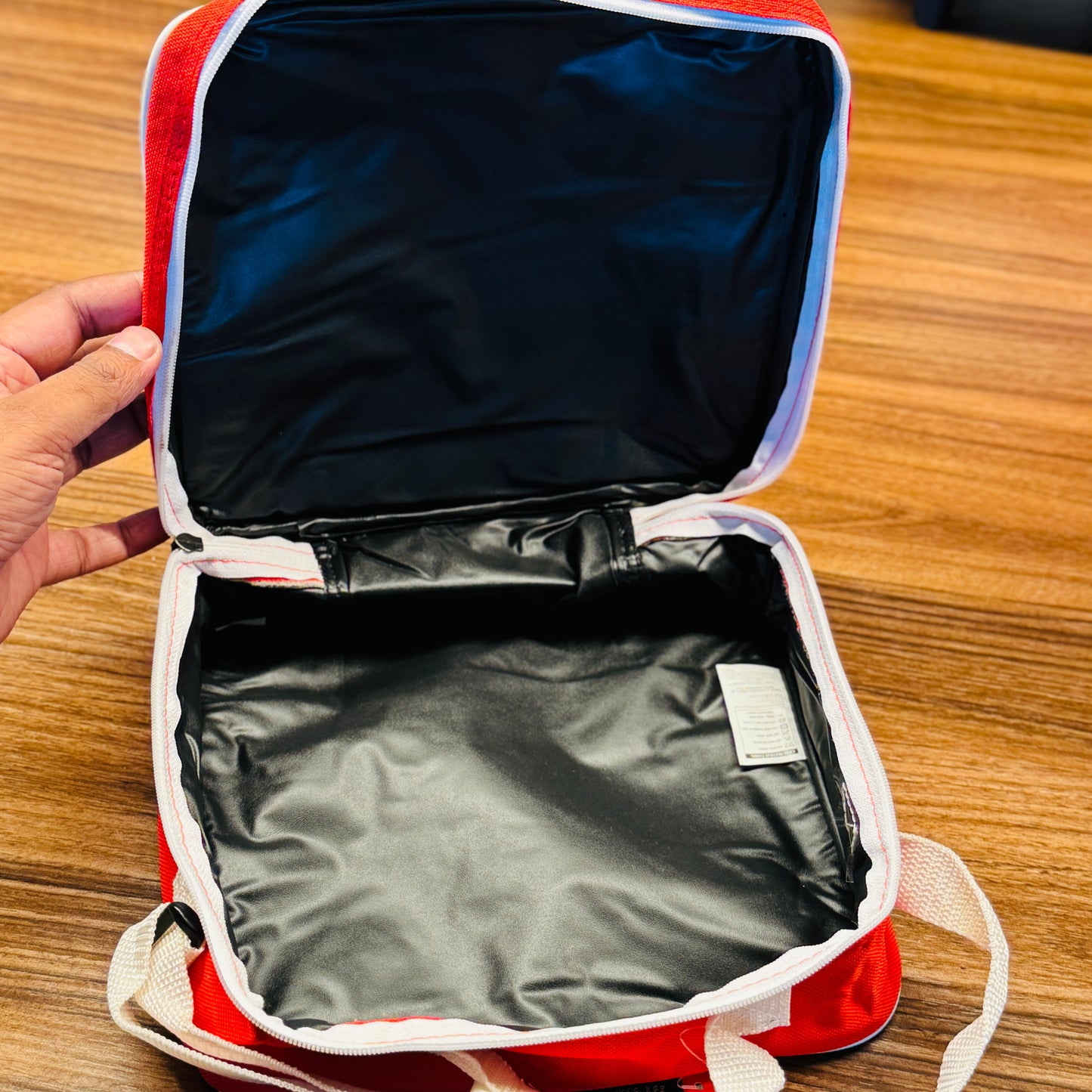 Insulated Lunch Tote With Shoulder Strap (MNU)