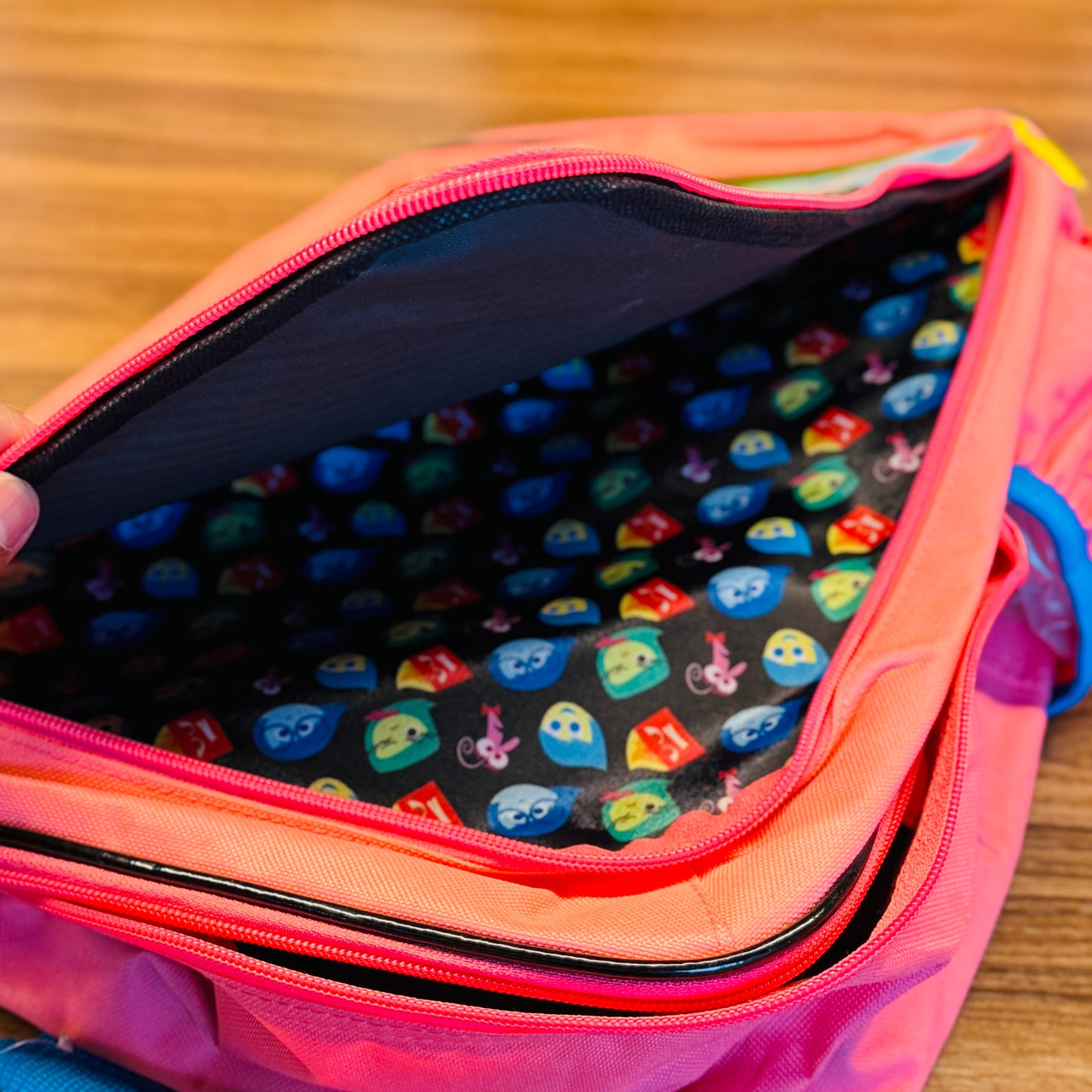 16" Medium Backpack 1Compartment, 1Front & 2Sides Pockets (ISO)