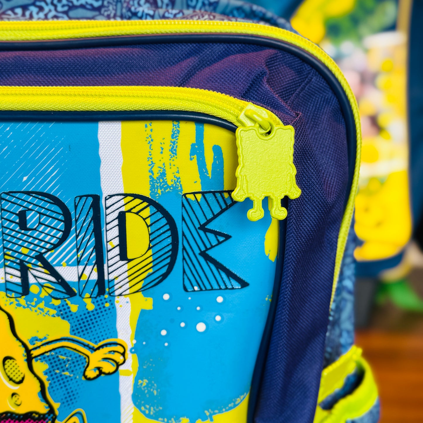 15" Medium Backpack (SHR)